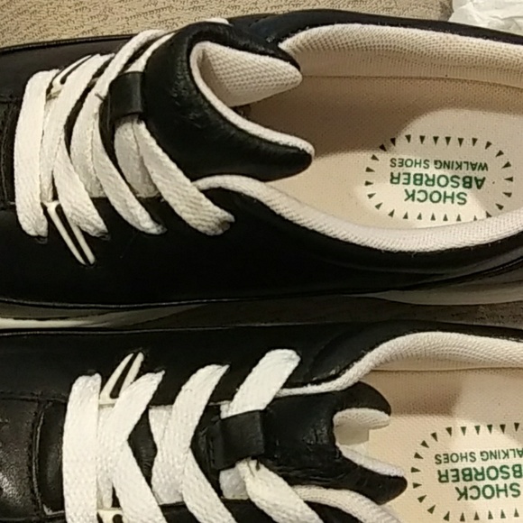 NWOT Propet leather walking shoes - Picture 8 of 8